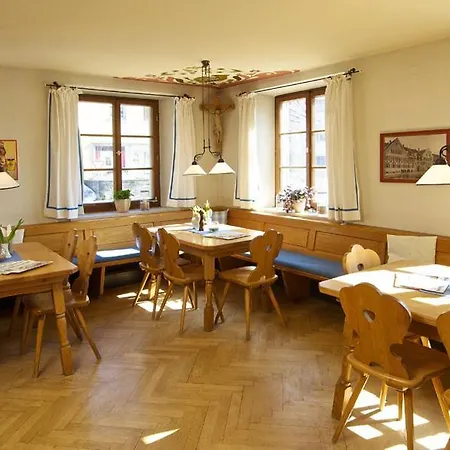 Braustueble Und Zur Post Otel 3*