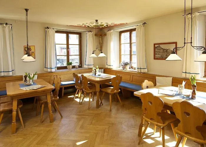 Braustueble Und Zur Post Hotel 3*