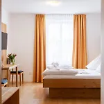 Hotel Braustueble Und Zur Post 3*