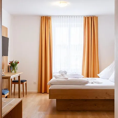 Hotel Braustueble Und Zur Post 3*