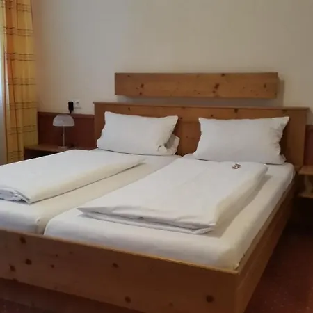 Hotel Braustueble Und Zur Post 3*