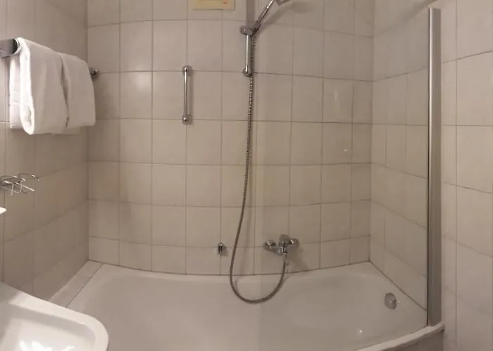 Hotel Braustüble Und Zur Post 3*